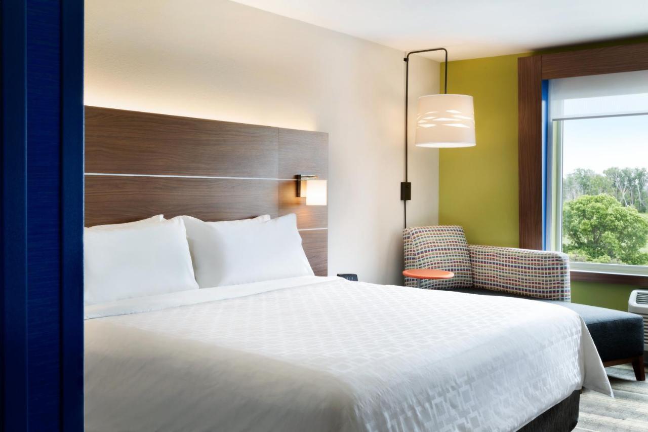 Holiday Inn Express & Suites - Painesville - Concord By Ihg Zewnętrze zdjęcie