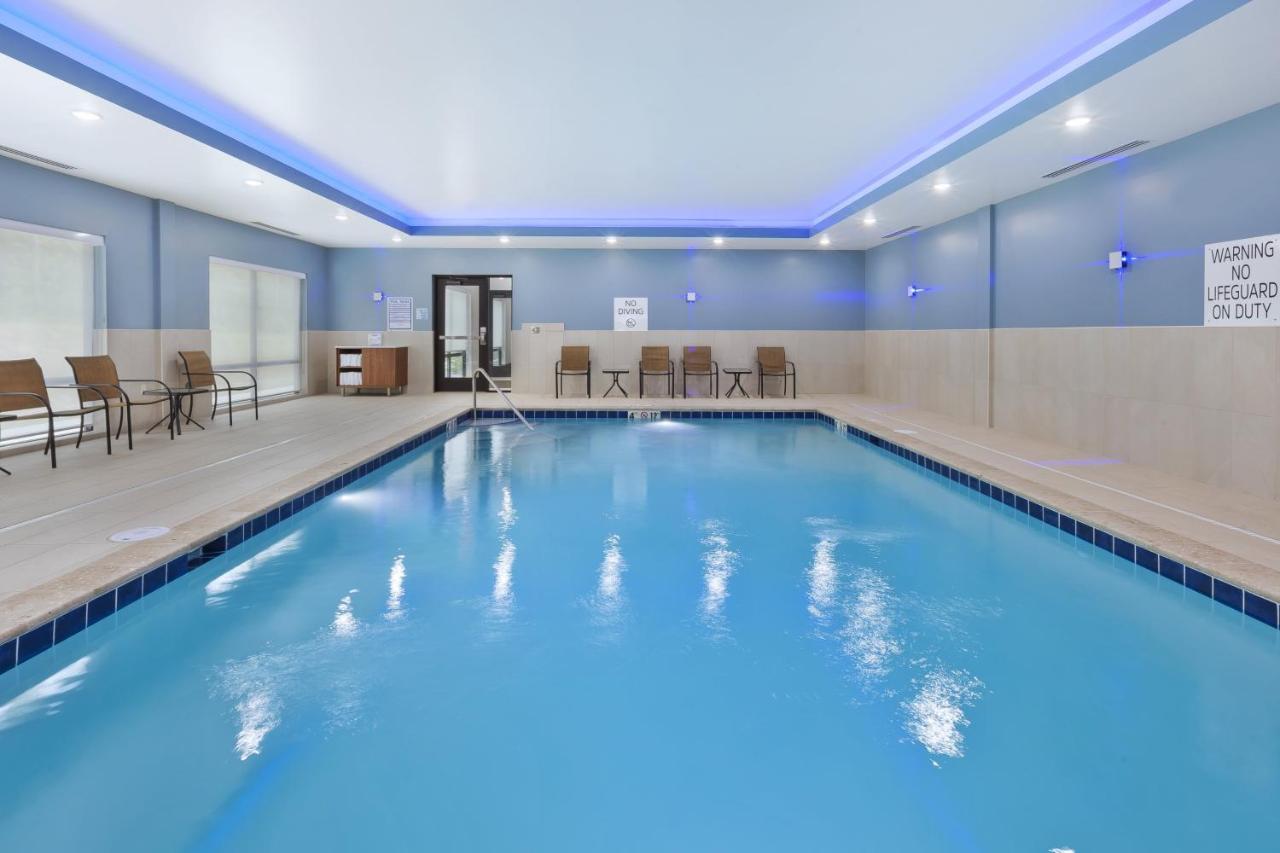 Holiday Inn Express & Suites - Painesville - Concord By Ihg Zewnętrze zdjęcie