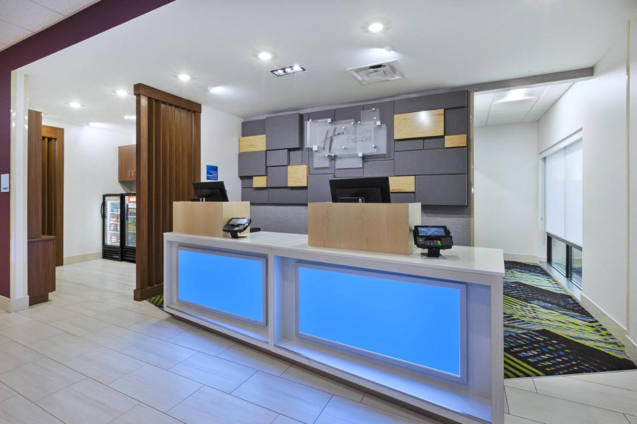 Holiday Inn Express & Suites - Painesville - Concord By Ihg Zewnętrze zdjęcie