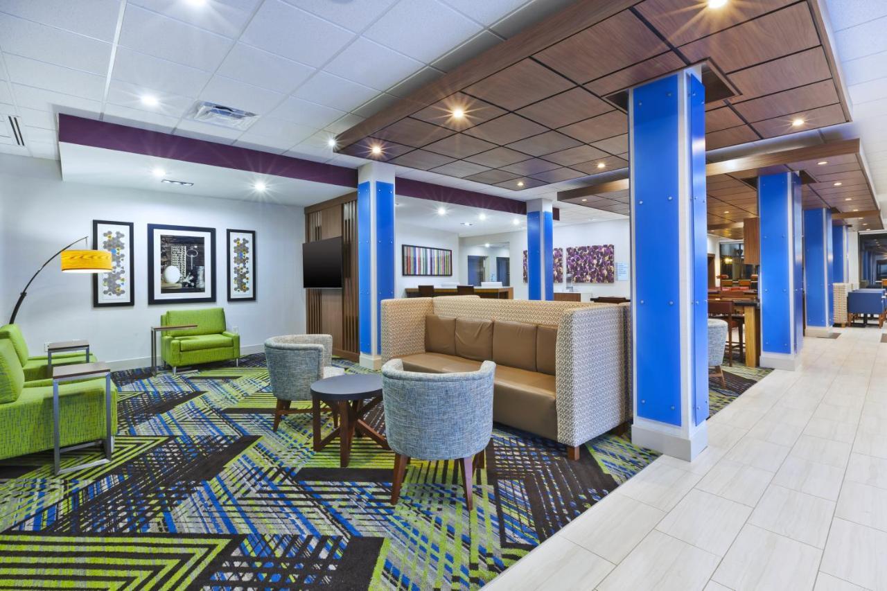 Holiday Inn Express & Suites - Painesville - Concord By Ihg Zewnętrze zdjęcie