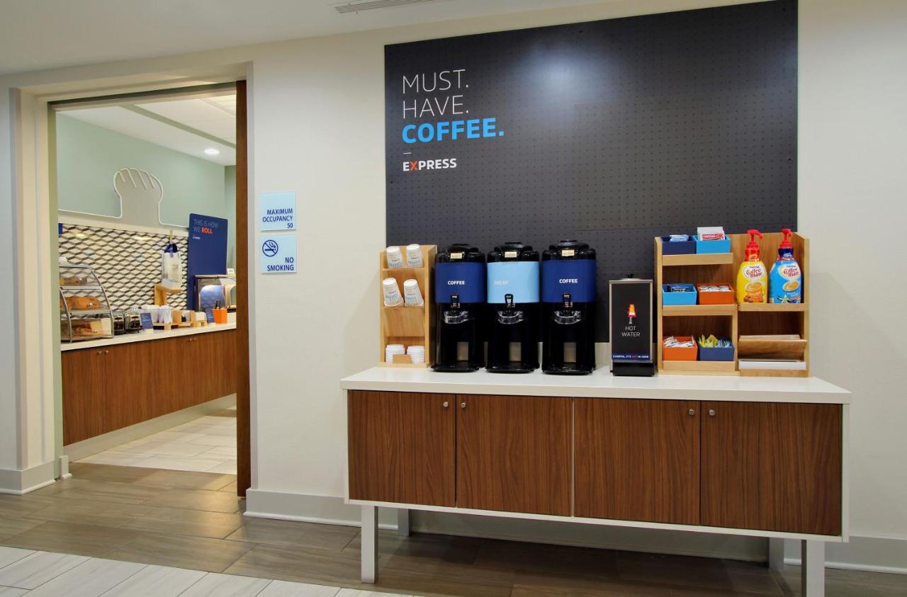 Holiday Inn Express & Suites - Painesville - Concord By Ihg Zewnętrze zdjęcie